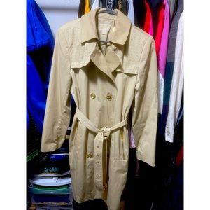 Michael Kors size L beige rain/trench coat